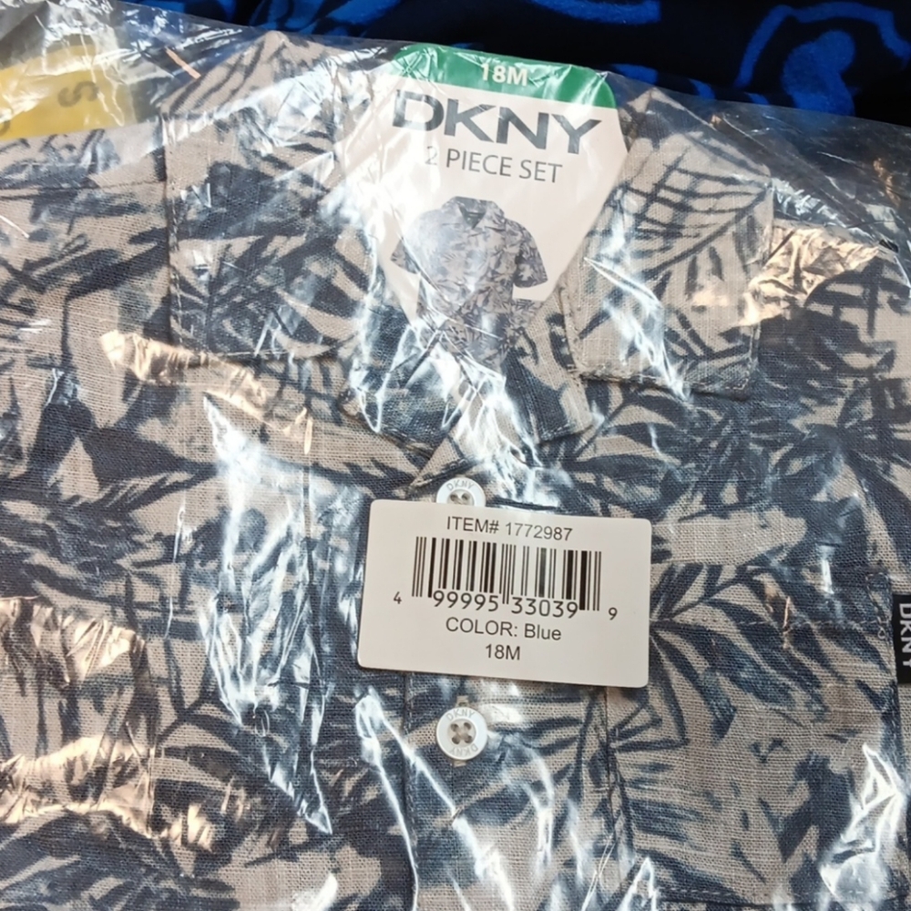 Boys Size 18M DKNY 2-Piece Short Set - Picture 5 of 5